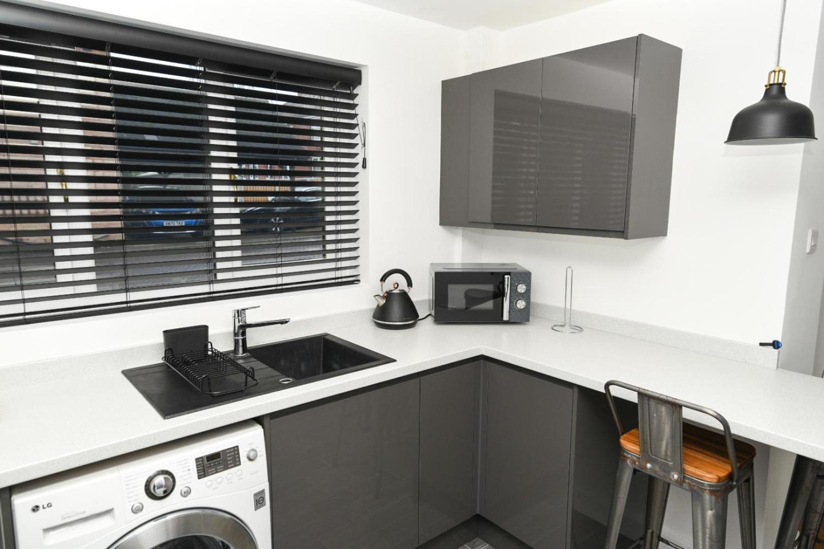 Modern In Royston, Free Off-street Parking, Perfect For Families, Contractors & Work Appartement *